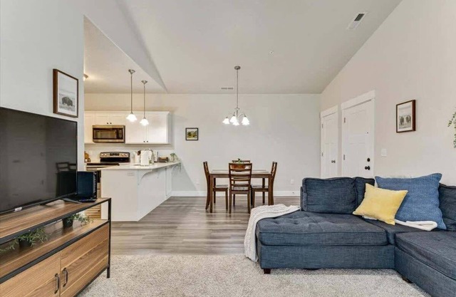 FrontRunner Lehi Station, Fully Equipped Kitchen!