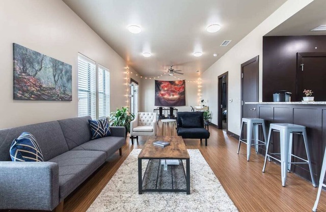 Ft Worth Southside Loft 202- Walk to Magnolia Ave!