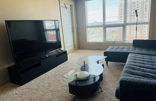 Full Apartment at Train Station