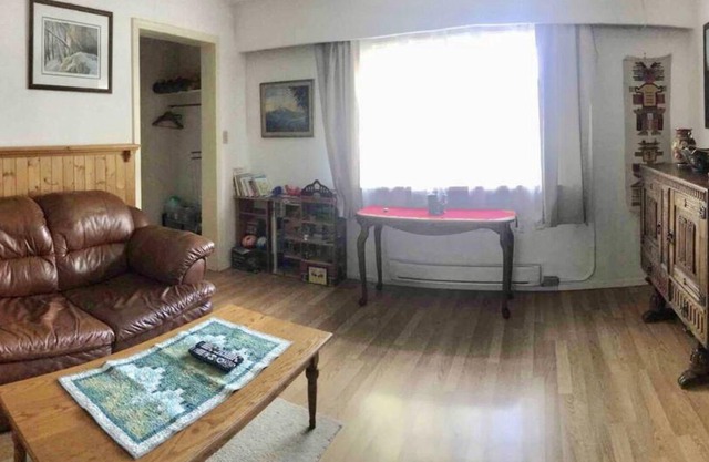 Full House 2 bed, 1 bath, fenced yard - River-front Retreat in Lillooet B.C.
