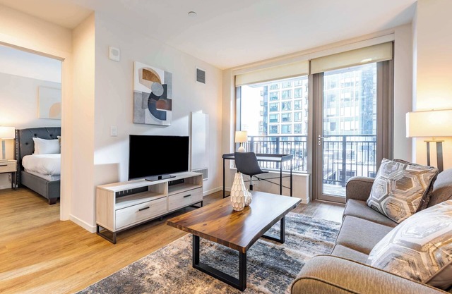 Full Private Apt Downtown Seaport with Pool