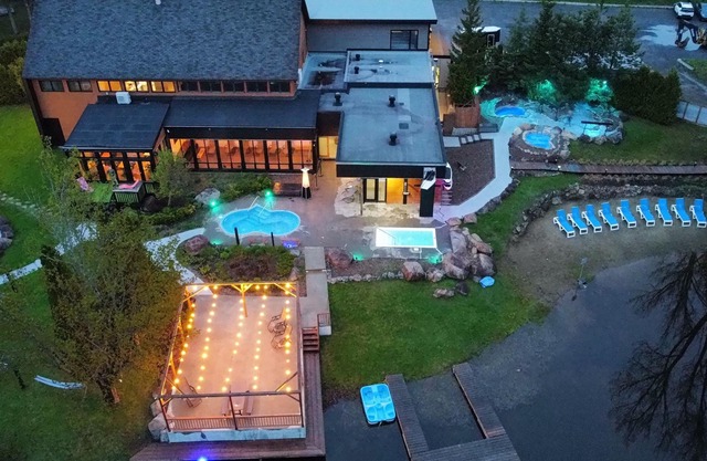 Fully equipped, in the heart of nature, spa ($),Dogs accepted ($)!
