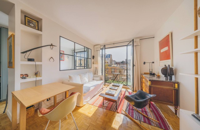 Fully equipped 1BR In central Neuilly 5 minutes from Sablons metro