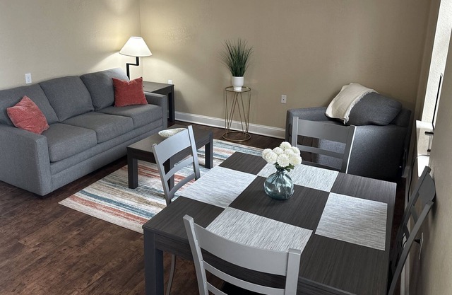 Fully Furnished 1 Bedroom Apartment.
