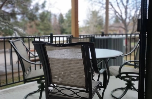 Voll möblierte Wohnung mit 2 Schlafzimmern und 2 Bädern ~ Boulder, Colorado