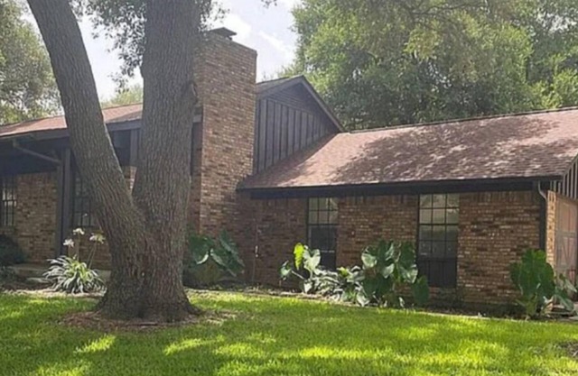 Fully furnished 3 bedroom 3 bath 2 car garage