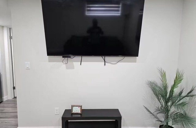Fully Furnished Basement Unit – Private Entrance Included
