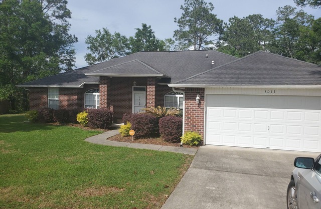 Fully Furnished Executive Rental w/Florida Room