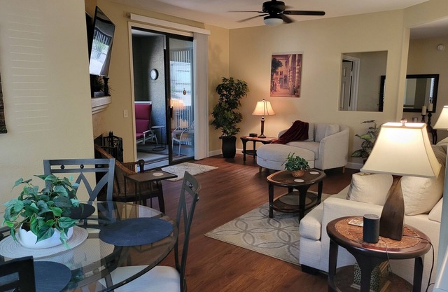 Fully-Furnished Luxury Condo in North Scottsdale, Arizona.