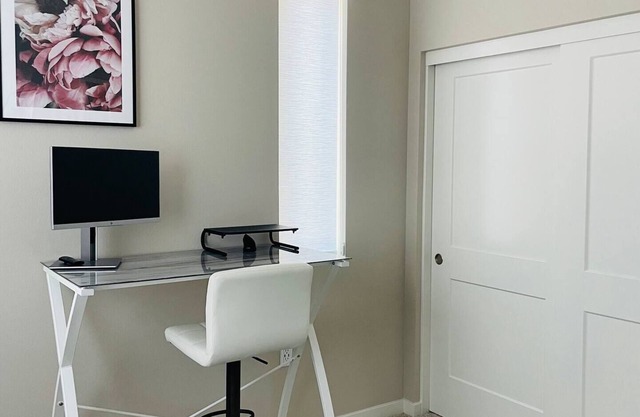 Fully Furnished Luxury Condo in the Best Location!