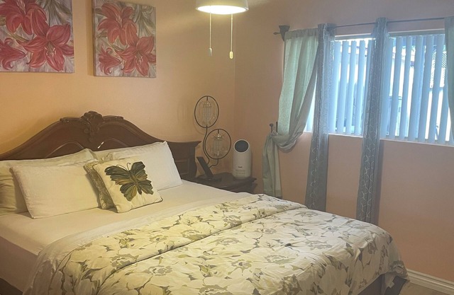 Fully furnished One Bed & Bath Near to Disneyland, Convention center & UCI hospi