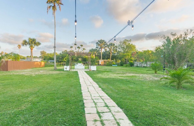 Fully Furnished Ranch Style Home in the Heart of Brownsville