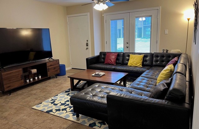 Fully furnished, 1st floor. Bus routes. Close to Texas AM campus.
