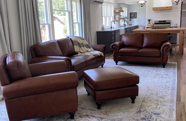Fully remodeled 1920’s Family size Whole house, 4 bedroom 2.5 bath, 2000 sq ft