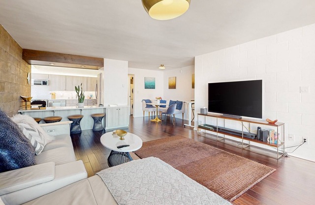 Fully remodeled condo in the village with ocean view balcony - 1 block to ocean