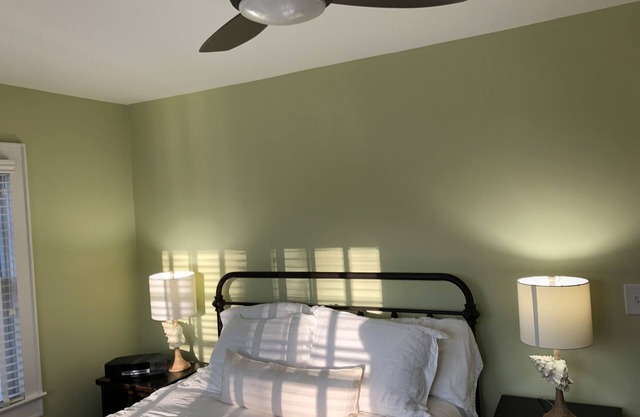 Komplett renoviertes Amagansett Retreat 2 Schlafzimmer plus weitläufiger Schlafboden