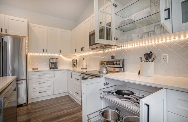 Fully renovated lake front get a way