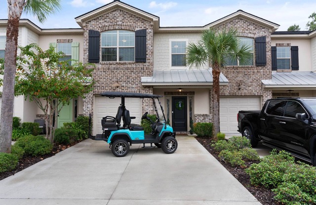 Fully Stocked Kitchen | Golf Cart | Bikes | Beach Gear | Large Master Suite | Pool | Screen Porch