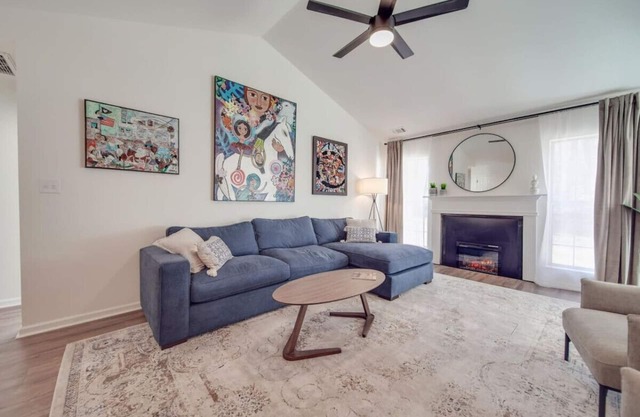 Fully Updated Cozy 3 BR Ranch Escape -WWC- Airport