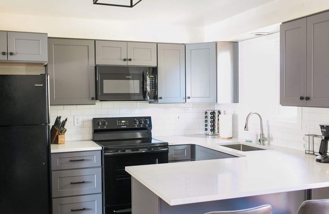 Fully Updated House near I-90