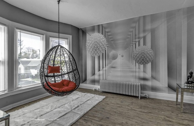 ⭐FUN 3D Wall, HANGING SWING. ALLENTOWN, NEAR EVERYTHING!⭐