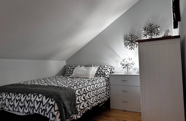 Fun and Affordable 2 Bedroom Apex Mountain Townhouse
