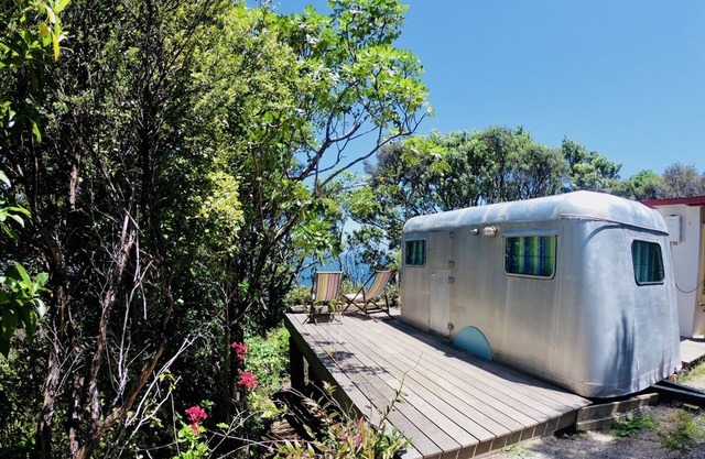 Fun and Funky - vollständig restaurierter original handgefertigter Wohnwagen aus den 40er Jahren