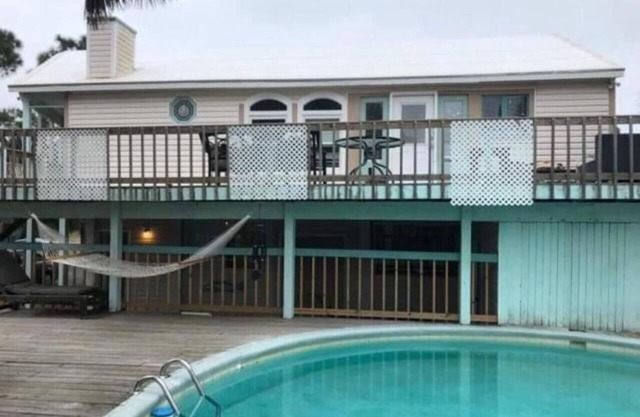 Fun Beach House /upstairs/