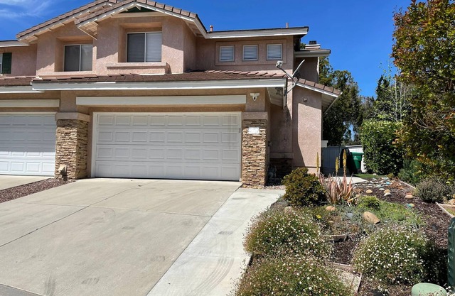 Fun & Cozy home w/Game Room - 20 mins from airport