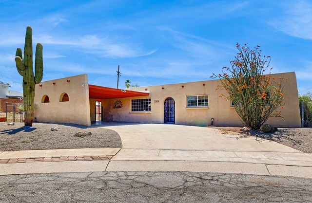 Fun, Dog-Friendly Home w/ Game Room, Ping-Pong, Patio, Fast WiFi, & AC