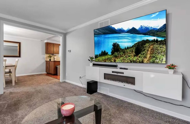 FUN, FAMILY, POOL, GAMING ROOM, FIREPIT Super close to everything! Pets friendly
