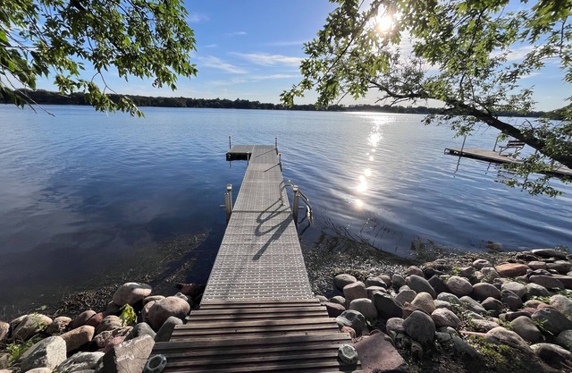 Fun lake cabin .WiFi, AC . Kayak,sup boards all the things you need to relax.