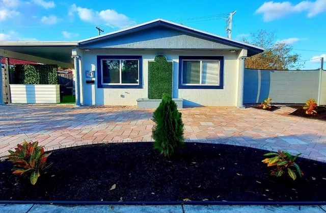 Fun Pool Home w/ ping pong near Beaches/Airport