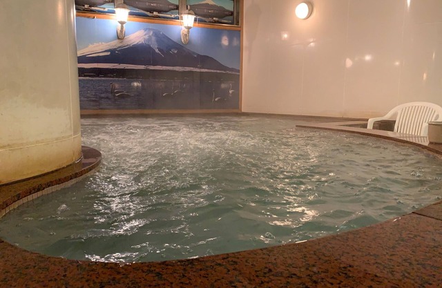 Funabashi Grand Sauna and Capsule Hotel - Caters to Men