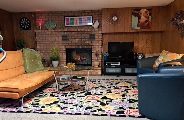 Funky Mid Century Pad