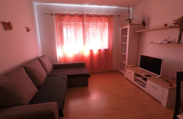 Möblierte 1 Schlafzimmer Wohnung