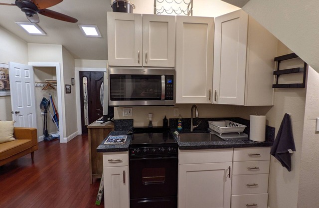 Furnished 1 bedroom above garage, Deck, A/C, downtown Placerville.