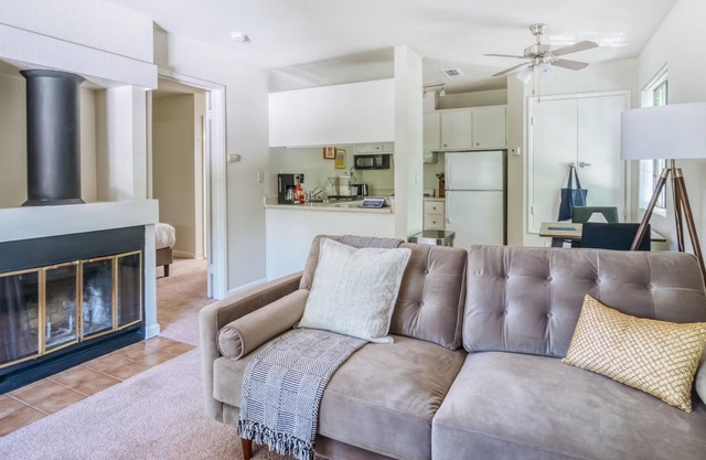 Furnished 1BR in Walnut Creek, Pool + Pet-Friendly
