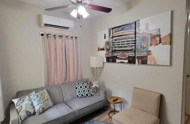 Furnished 2BR-1BTH-Free Parking- Pet Friendly -30% OFF-Monthly Rental