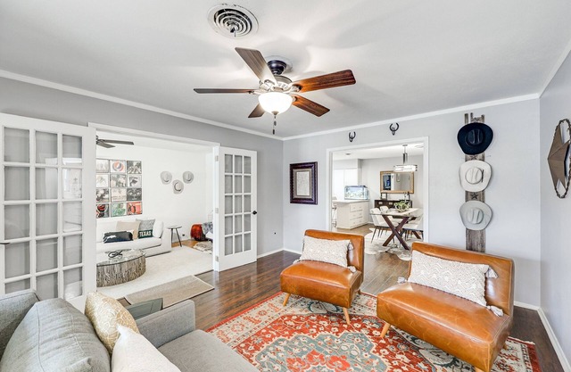 Furnished 30+ Day Rental - Blocks from Dickies Arena & Downtown