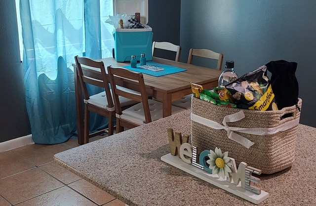 Furnished Mid-term Rental in Peaceful 2BR Near Everything in Clearwater