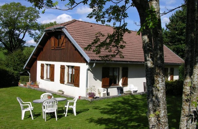 Gîte de la Marandine in Métabief mit Garten