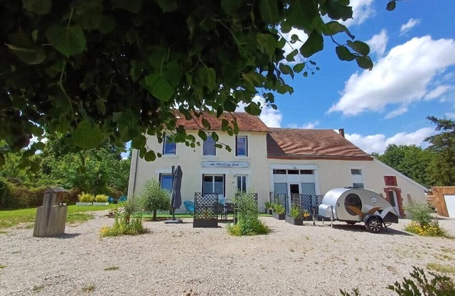 Gîte familial 4 chambres, 8-10 personnes Eguzon