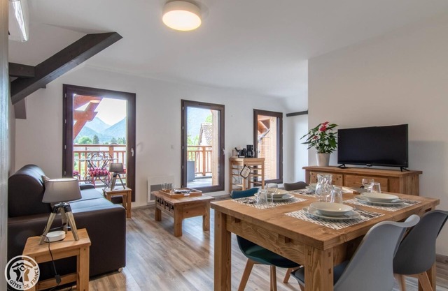 Apartment-Komfort-Ensuite mit Whirlpool-Wanne-Bergblick-202