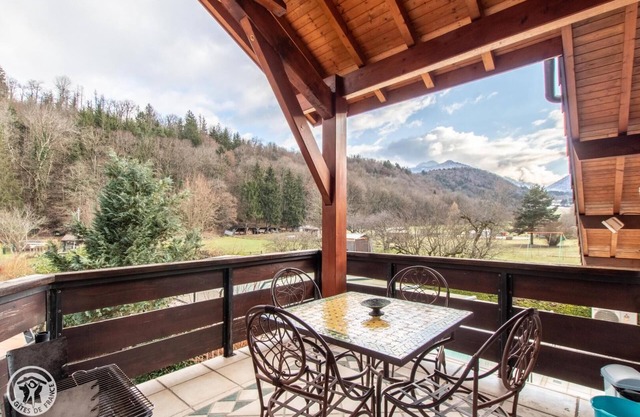 Apartment-Familie-Ensuite-Bergblick-Appart L'Arcalod