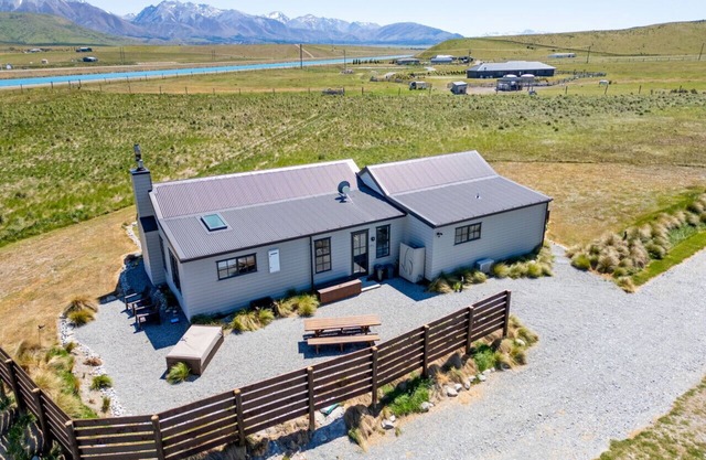 Galaxy Views · Pedalfish Cottages: Galaxy Views FREE WIFI