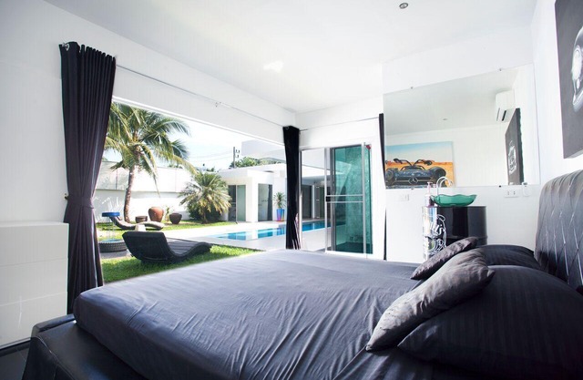 Galerie Poolvilla 3 Schlafzimmer Billardtisch und Whirlpool