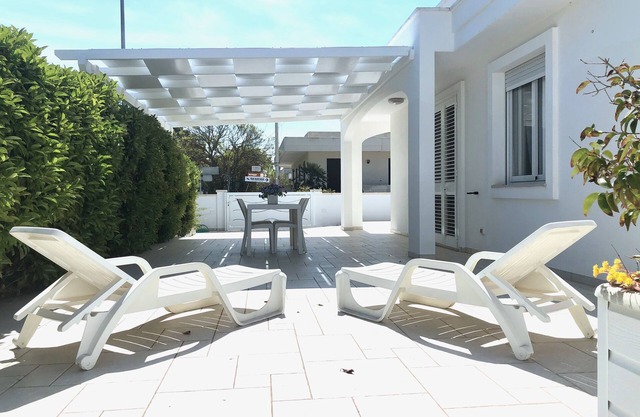 GALLIPOLI / MARINA DI MANCAVERSA VILLA Mediterraneo 4/5 PLÄTZE 100 MT VOM MEER