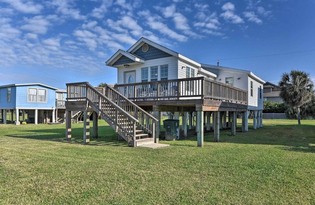 NEU! Gehobenes Galveston Cottage mit umlaufendem Deck!