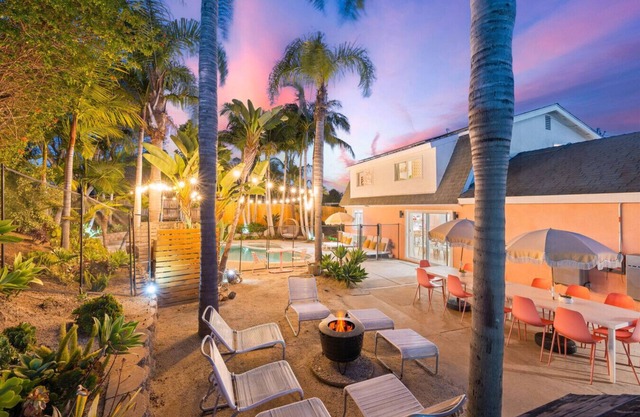 Dream Stay! Pool, Hot Tub, Games, EV Charging!